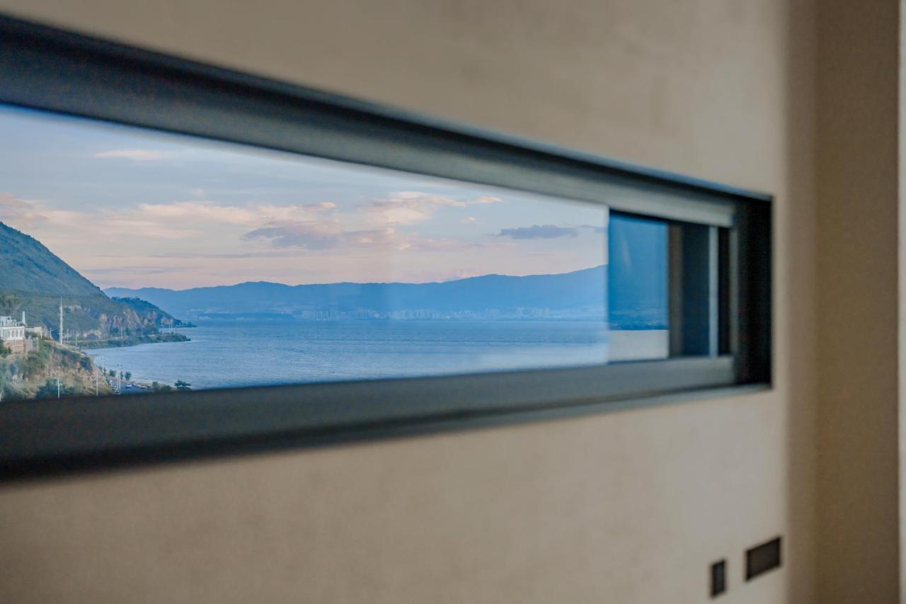 Dali Oriental Seaview Hotel -Dali Erhai Экстерьер фото