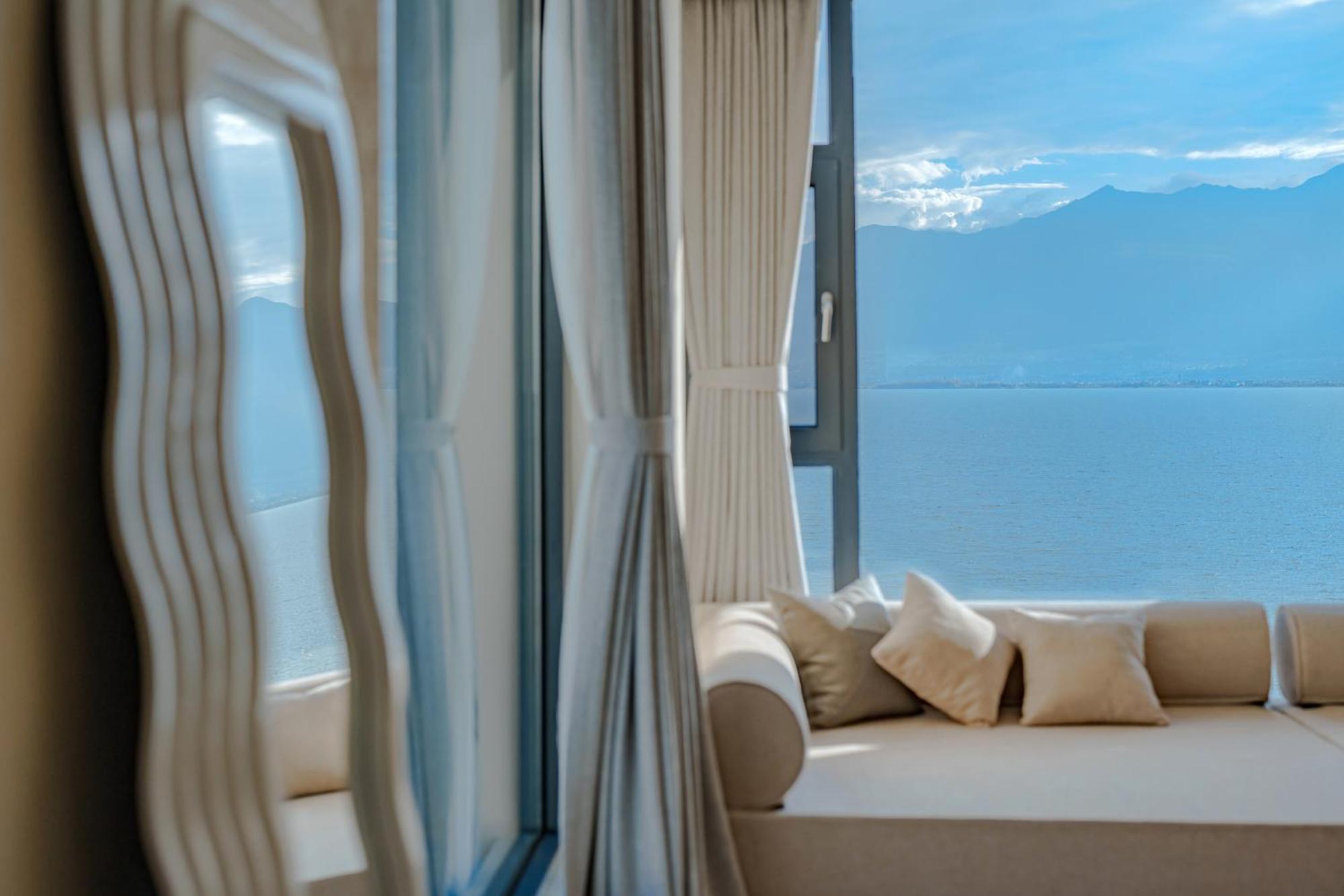 Dali Oriental Seaview Hotel -Dali Erhai Экстерьер фото